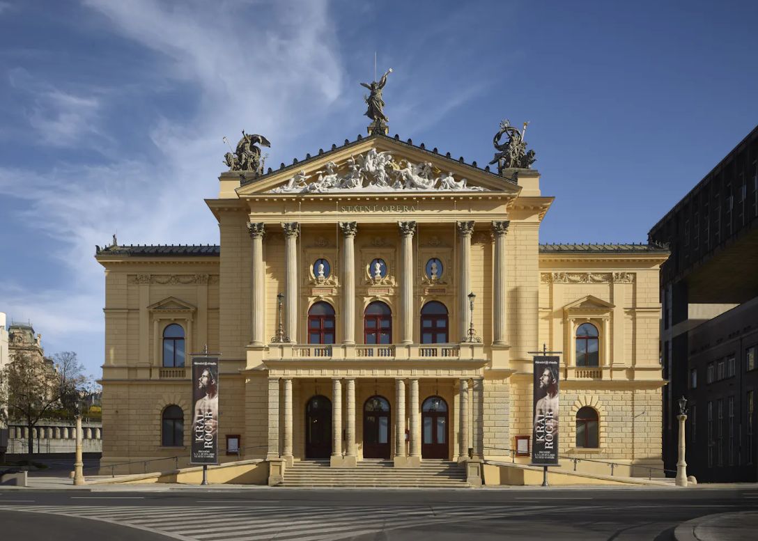 Narodni_divadlo_Státní opera.jpg